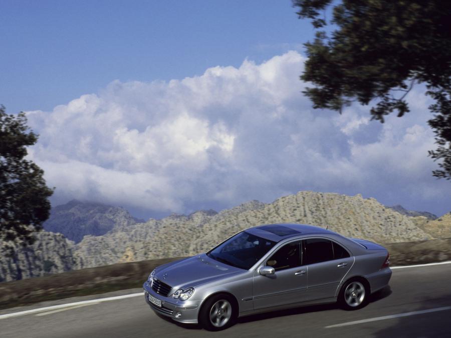  Mercedes-Benz C-Class 2004 года  (фото 88 из 88)